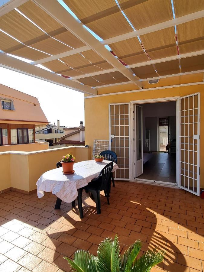 Apartamento Attico Con Terrazzo Relax Ladispoli Exterior foto